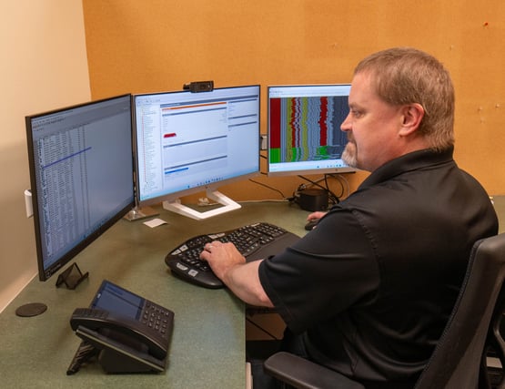 Omaha IT support provider tech helping a client with their SMB technology systems.