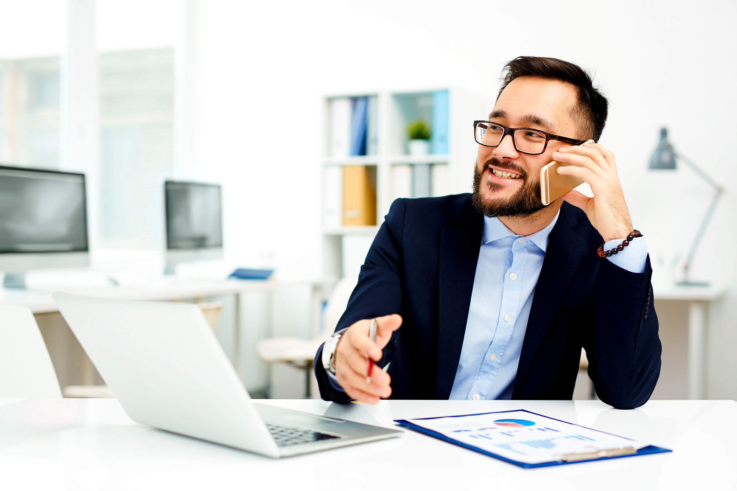 What’s the Best Phone System for My Business? - Featured Image