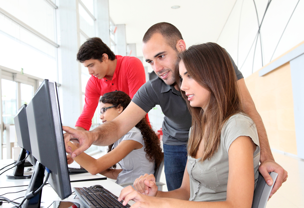 How to Effectively Communicate Cybersecurity Practices to Employees - Featured Image